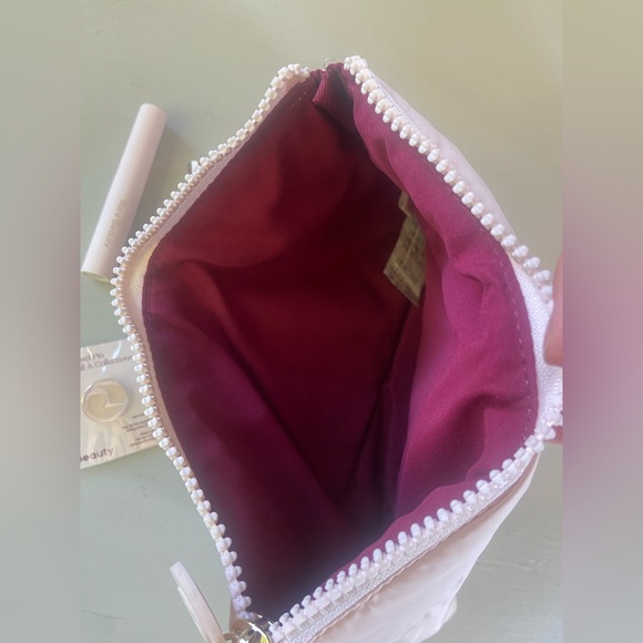 NWT RARE BEAUTY by Selena Gomez Puffy Makeup Bag and Rare Enamel Pin plus - Picture 4 of 5